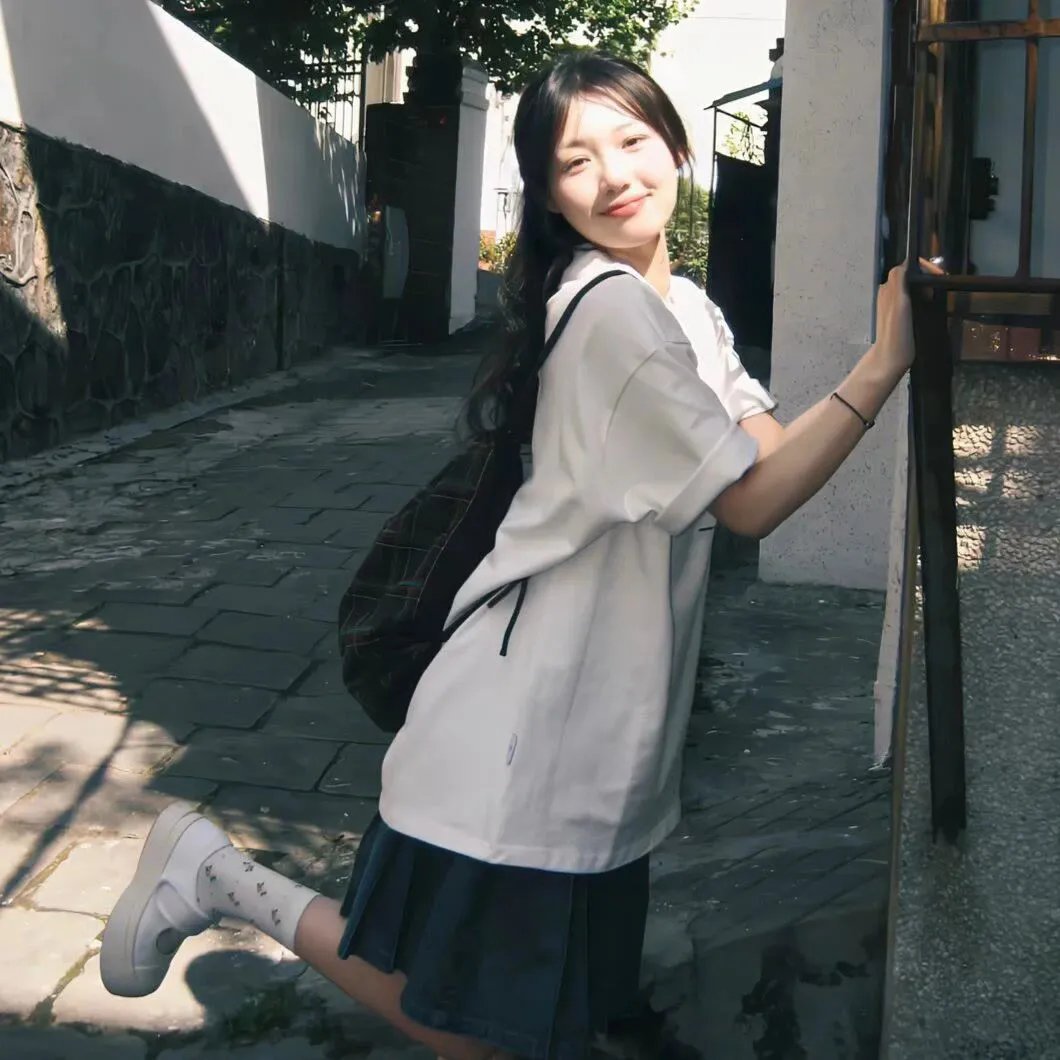 娇娃闹军营